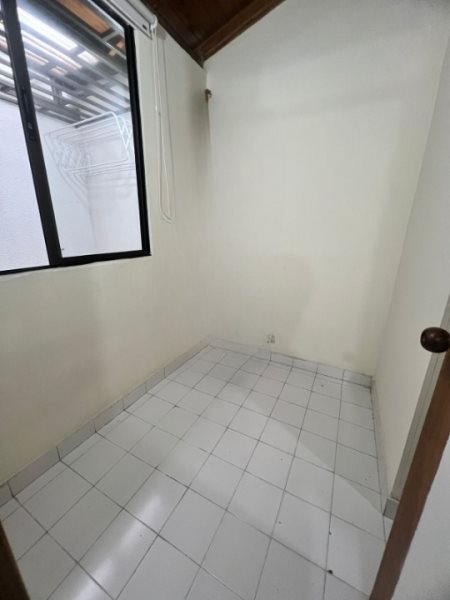 Casa para el arriendo en Envigado el codigo es 16785 Foto 6