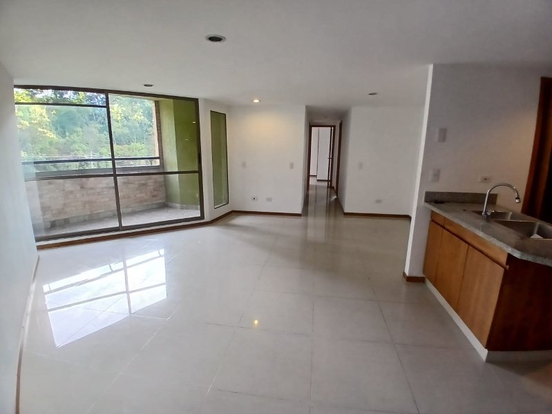 Apartamento para el arriendo en Sabaneta el codigo es 17813 Foto 2
