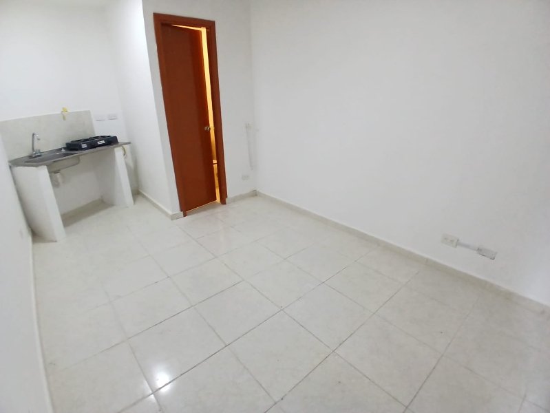 Local para el arriendo en Sabaneta el codigo es 17816 Foto 2