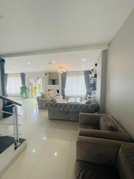 Casa para el arriendo en Sabaneta - San Jose el codigo es 17569 Foto 4