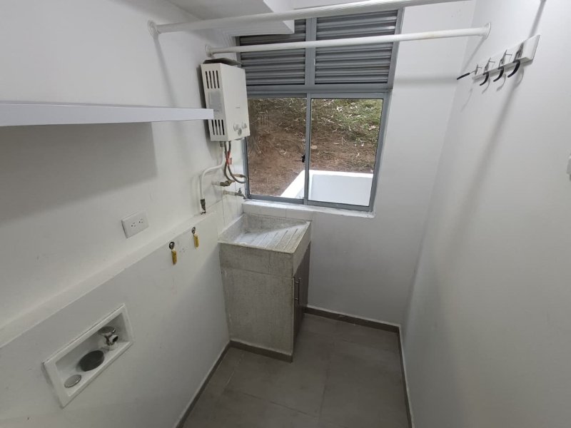 Apartamento para el arriendo en La Estrella el codigo es 17821 Foto 14
