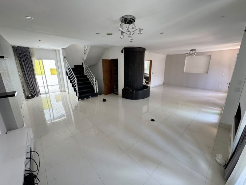 Casa para el arriendo en Sabaneta - San Jose el codigo es 17569 Foto 3