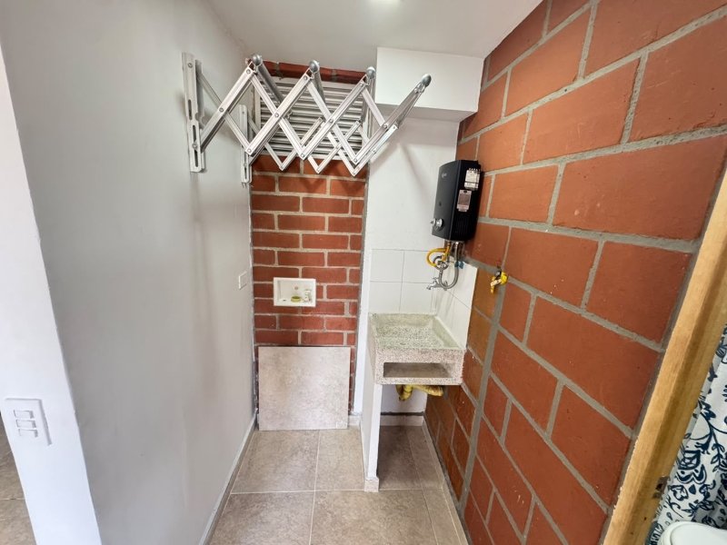 Apartamento para el arriendo en Medellín el codigo es 18045 Foto 12