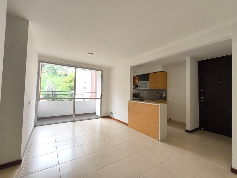 Apartamento para el arriendo en Sabaneta el codigo es 17506 Foto 2