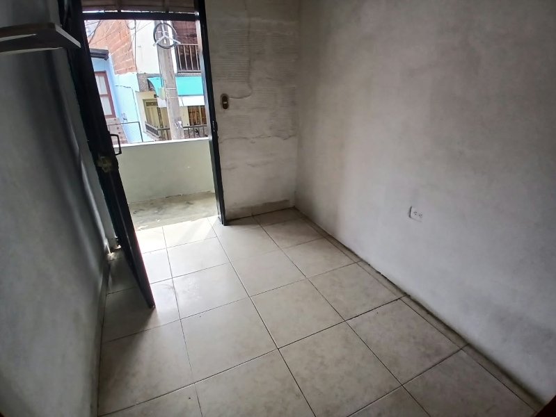 Apartaestudio para el arriendo en Sabaneta el codigo es 18075 Foto 3