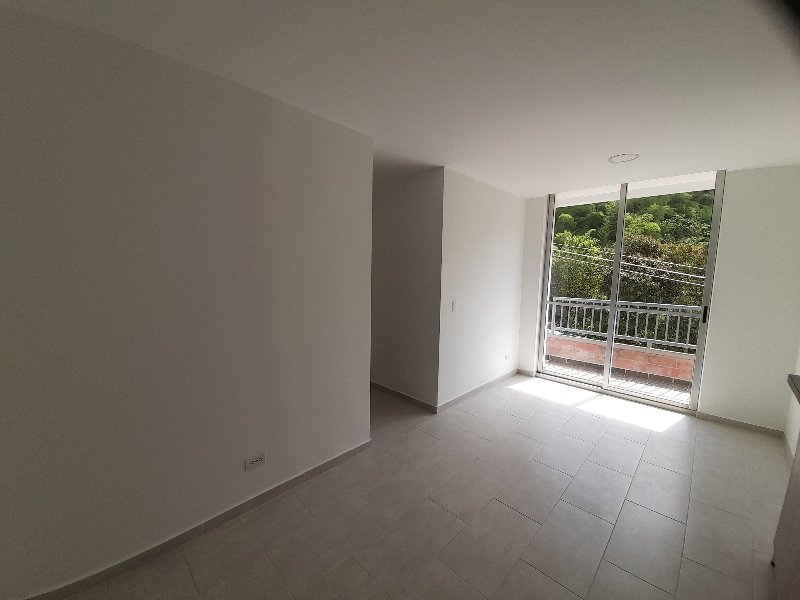 Apartamento para el arriendo en Sabaneta el codigo es 12621 Foto 3
