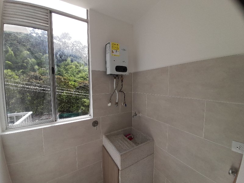 Apartamento para el arriendo en Sabaneta el codigo es 12621 Foto 13