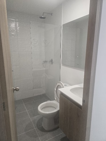 Apartamento para el arriendo en Envigado el codigo es 17990 Foto 12
