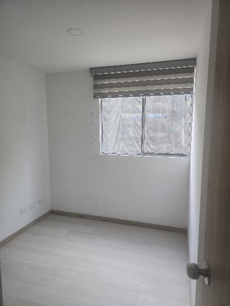 Apartamento para el arriendo en Envigado el codigo es 17990 Foto 8