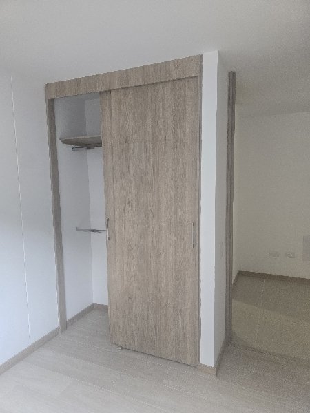 Apartamento para el arriendo en Envigado el codigo es 17990 Foto 9