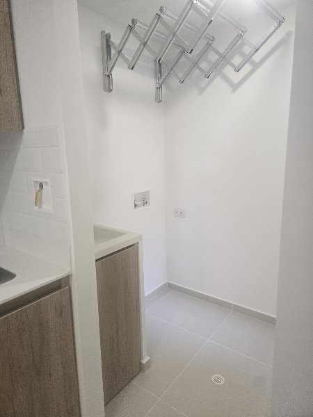 Apartamento para el arriendo en Envigado el codigo es 17990 Foto 14