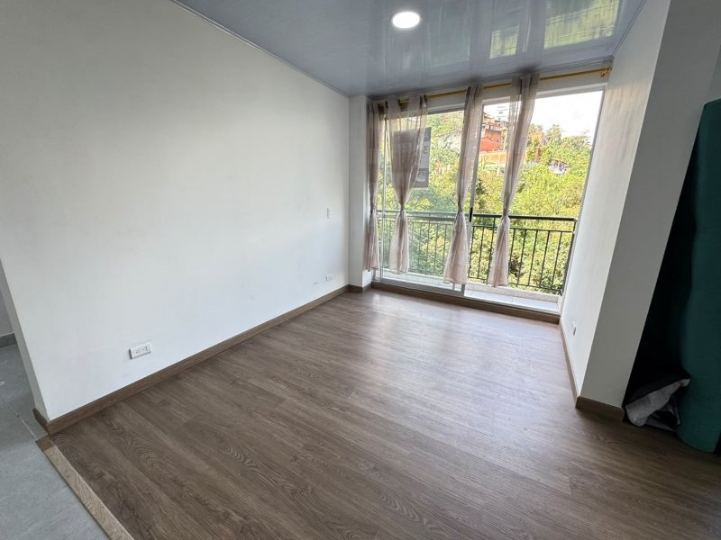 Apartamento para el arriendo en Sabaneta el codigo es 18055 Foto 3