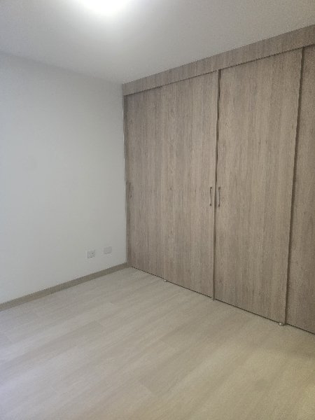 Apartamento para el arriendo en Envigado el codigo es 17990 Foto 11