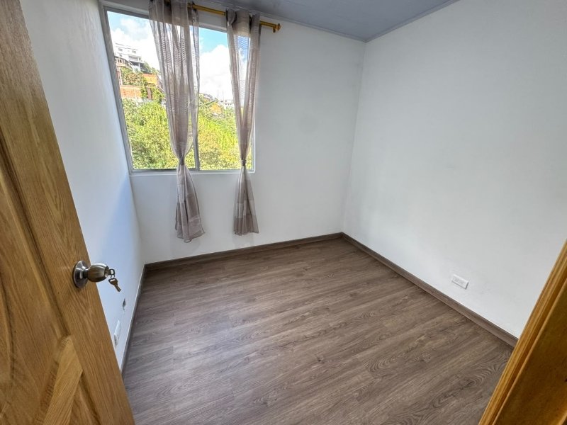 Apartamento para el arriendo en Sabaneta el codigo es 18055 Foto 10