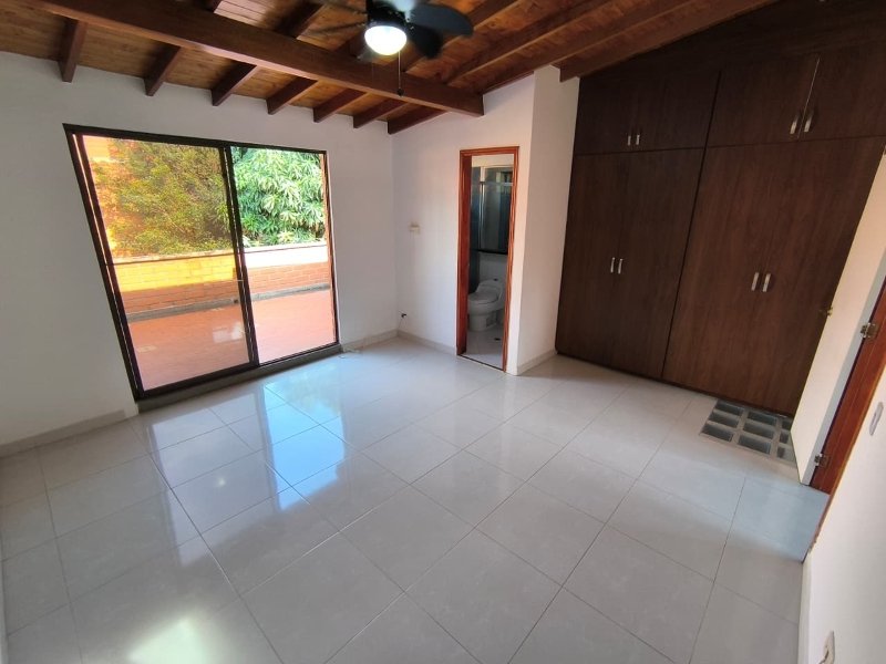 Casa para el arriendo en Envigado el codigo es 15519 Foto 10