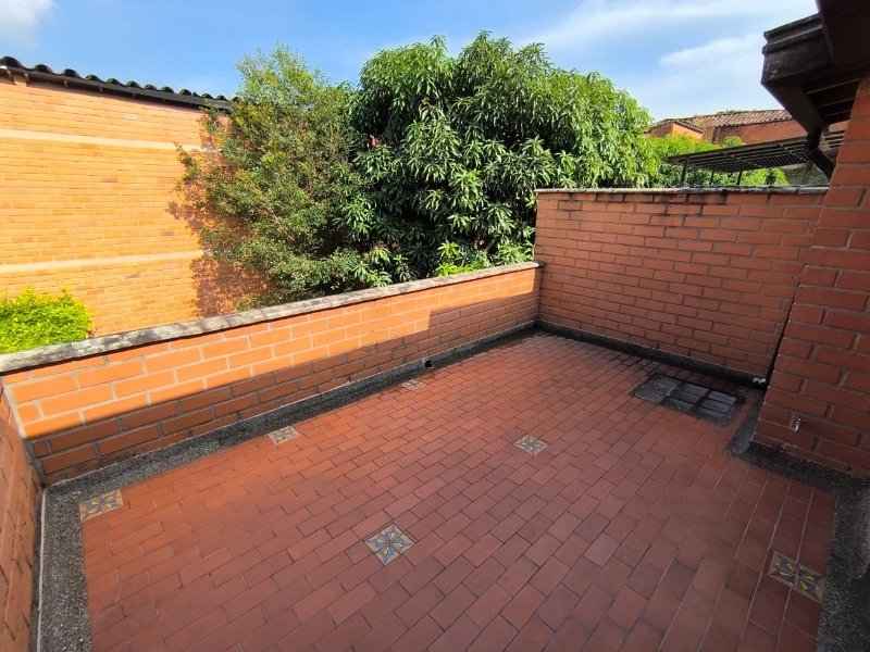 Casa para el arriendo en Envigado el codigo es 15519 Foto 12