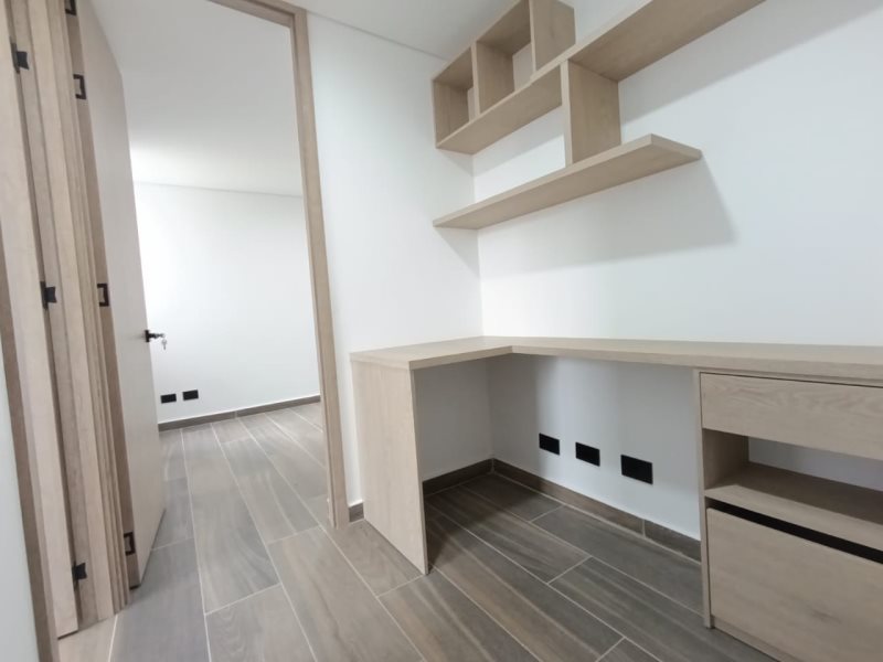 Apartamento para el arriendo en Itagüí el codigo es 16975 Foto 6