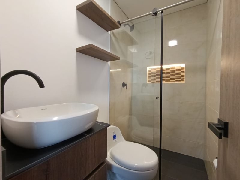 Apartamento para el arriendo en Itagüí el codigo es 16975 Foto 12