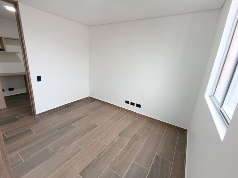 Apartamento para el arriendo en Itagüí el codigo es 16975 Foto 8