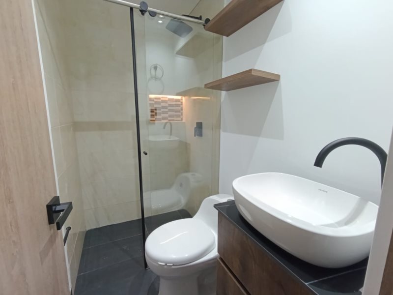 Apartamento para el arriendo en Itagüí el codigo es 16975 Foto 13