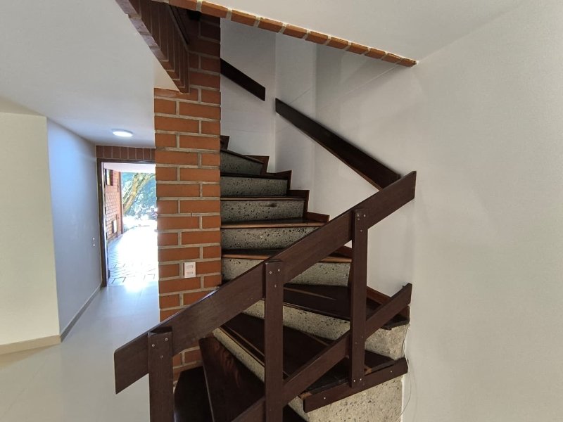 Casa para el arriendo en Envigado el codigo es 15519 Foto 6
