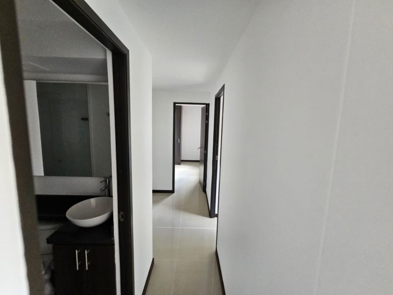 Apartamento para el arriendo en Sabaneta el codigo es 9134 Foto 8