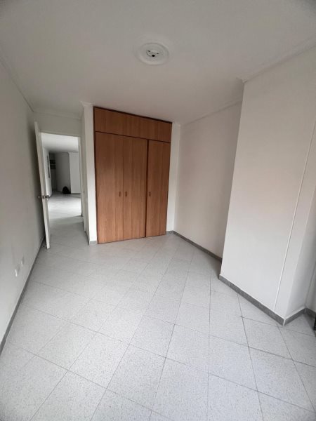 Apartamento para el arriendo en Envigado el codigo es 16720 Foto 8