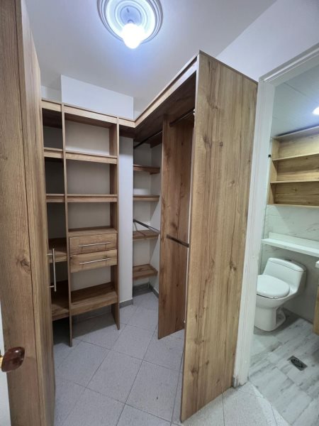 Apartamento para el arriendo en Envigado el codigo es 16720 Foto 14