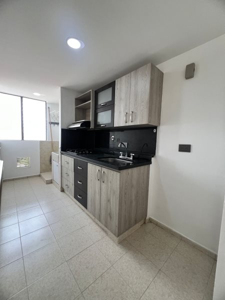 Apartamento para el arriendo en Envigado el codigo es 16750 Foto 2