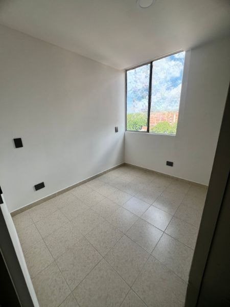 Apartamento para el arriendo en Envigado el codigo es 16750 Foto 7