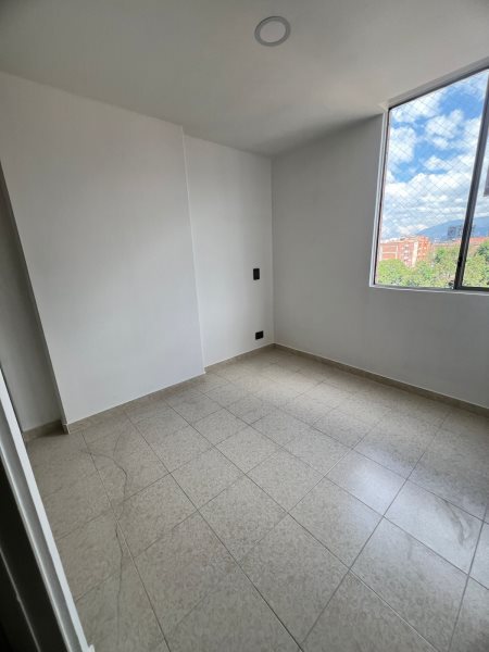 Apartamento para el arriendo en Envigado el codigo es 16750 Foto 11