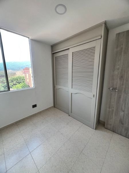 Apartamento para el arriendo en Envigado el codigo es 16750 Foto 12