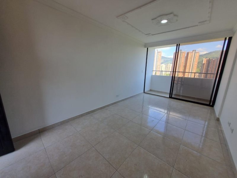 Apartamento para el arriendo en Itagüí el codigo es 16744 Foto 3