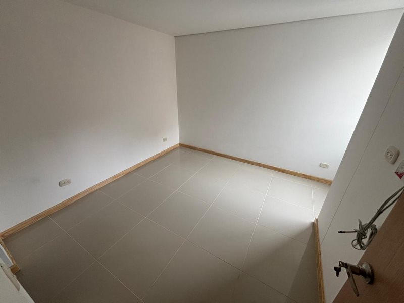 Apartamento para el arriendo en Sabaneta el codigo es 16771 Foto 9