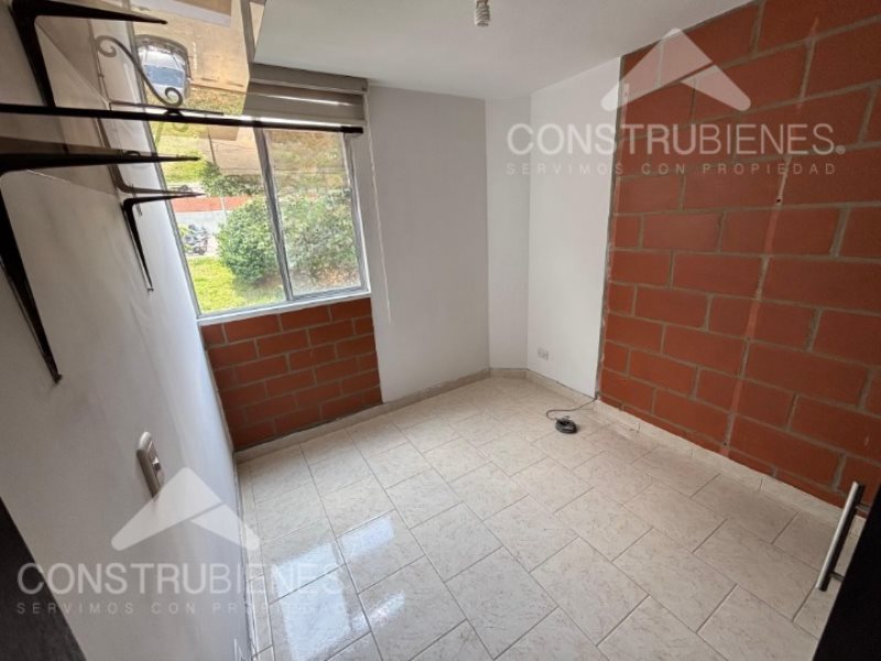 Apartamento para el arriendo en Envigado el codigo es 14931 Foto 4
