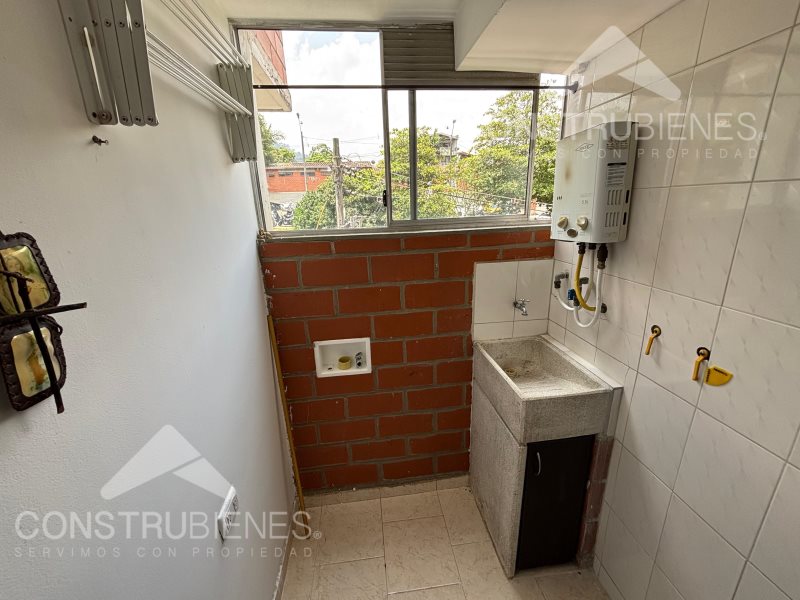 Apartamento para el arriendo en Envigado el codigo es 14931 Foto 10