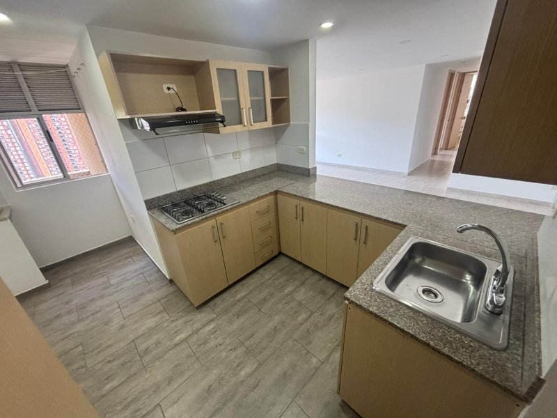 Apartamento para el arriendo en Sabaneta el codigo es 13863 Foto 2